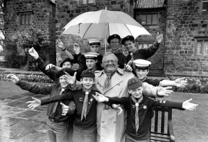 00500 Prints: Sir Harry Secombe Offers Advice at Newcastle Gang Show Print 1989