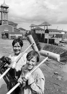 Tees Transporter Bridge Prints: Middlesbrough Street Clean-Up Print, 5th August 1985