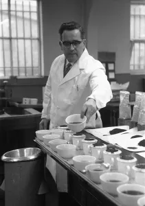 The Tea Taster at Work, Print 00842, February 1960