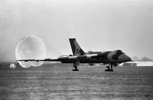 Vulcan Bomber Prints: The Final Flight of Vulcan XL360 Print, 4th February 1983