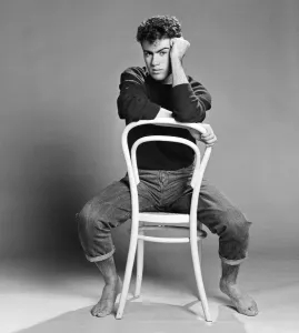 0900to0999 Prints: George Michael Studio Print 26th October 1982 (00936)