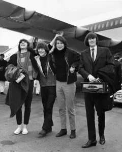 0900to0999 Prints: The Lovin Spoonful Arrive at London Airport Print 1966