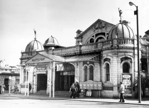 South West England Landmarks Prints: Torquay Pavilions in 1975, shot from the front showing theatre posters from the time