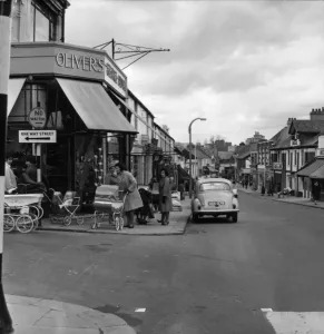 Olivers on Cardiff Street, Caerphilly Print 23rd April 1964