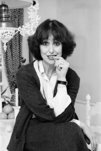 Retro Television Actresses Prints: Actress Una Stubbs pictured at home. 8th February 1979