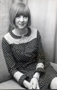01415 Prints: Cilla Black Print - Throat Trouble Performance