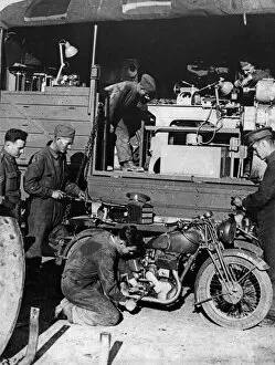 01256 Gallery: Mobile transport workshops are a feature of the Army in France