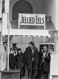 00573 Gallery: Mods on Clacton sea front enjoying jellied eels. Over the 1964 Easter weekend several
