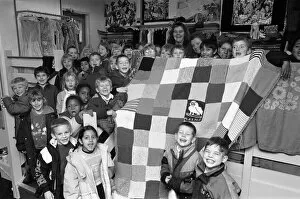 Images Dated 17th December 1991: Moldgreen Junior and Infants School pulls with their knitted blanket
