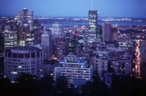 Images Dated 25th October 1976: Montreal Canada Night skyline seen from Mount Royal