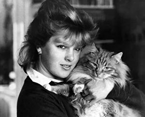 Images Dated 22nd March 1986: Monty the cat seen here with his owner March 1986 P005152
