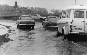 Mortorists having problems on the flooded Kirkleatham roundabout near the ICI entrance Mortorists having problems on the flooded Kirkleatham roundabout near the ICI entrance