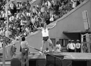 Moscow Olympic Games July1980 Wladyslaw Kozakiewicz Sport Athletics Action pole Moscow Olympic Games July1980 Wladyslaw Kozakiewicz Sport Athletics Action pole