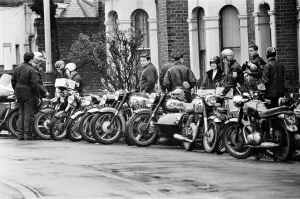 Motor cyclists help the Volunteer Emergency Service. 19th December 1965 Motor cyclists help the Volunteer Emergency Service. 19th December 1965