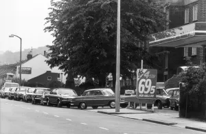 Motorists queuing for cheap Russian petrol. 29th May 1976 Motorists queuing for cheap Russian petrol. 29th May 1976