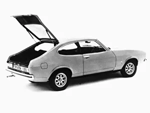 Images Dated 1st February 1974: Motors Cars Ford Capri 1600 XL hatchback February 1974