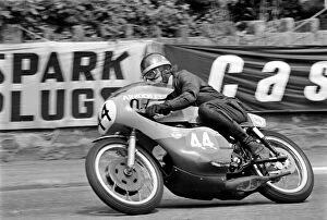 Images Dated 9th June 1972: Motorsport, I.O.M. TT Racing. Austin Hockley on a 250cc Lightweight, event in progress