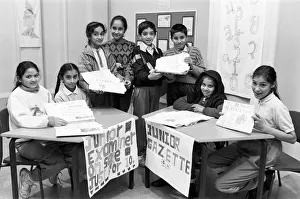 Images Dated 4th December 1991: Mount Pleasant Junior School Lockwood produce their own newspapers including Junior