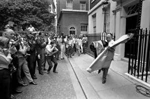 Images Dated 19th June 1970: Moving day in Downing Street: A removal van moved into the front of No 10