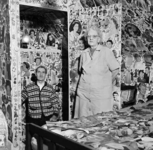 Images Dated 26th March 1971: Mr Arthur Piper, 73, and his 80-year-old wife Sarah in the decorated bedroom of their