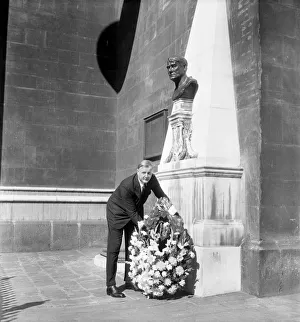 Mr. Cecil King at Lord Northcliffe's Memorial. August 1952 C4069 Mr. Cecil King at Lord Northcliffe's Memorial. August 1952 C4069