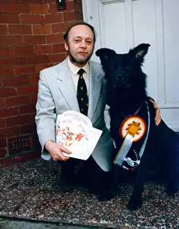 Mirror/1400to1499 01455/mr gary hinson dog paddy who plays dog bought Mirror/1400to1499 01455/mr gary hinson dog paddy who plays dog bought