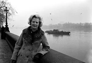 Mrs. Margaret Thatcher next to the Thames. February 1975 75-00775-004