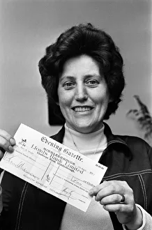 Mrs Wright, Bingo winner, Middlesbrough. 1977 Mrs Wright, Bingo winner, Middlesbrough. 1977