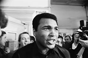 Muhammad Ali at a press conference in London. 16th December 1980 Muhammad Ali at a press conference in London. 16th December 1980