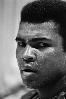 Images Dated 8th February 1973: Muhammad Ali training at Caesars Palace ahead of his non-title fight against Britain'