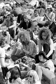 Images Dated 9th August 1970: Music fans at The Tenth National Jazz and Blues Festival