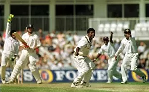 Images Dated 31st August 1998: Muttiah Muralitharan celebrates taking wicket August 1998 of Ian Salisbury in