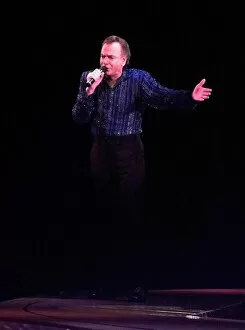 Images Dated 4th March 1999: Neil Diamond in concert at the NEC, Birmingham