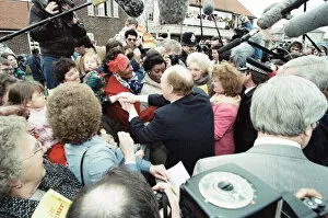 Images Dated 2nd April 1992: Neil Kinnock on the campaign trail in Mitcham, London. 2nd April 1992