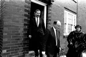 Images Dated 9th January 1987: Neil Kinnock during a visit to Tyneisde 9 January 1987 - Neil leaves