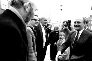 Images Dated 9th January 1987: Neil Kinnock during a visit to Tyneisde 9 January 1987 - Neil meeting