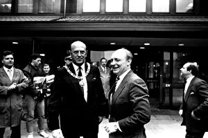 Images Dated 9th January 1987: Neil Kinnock during a visit to Tyneisde where he offically opened Gateshead Council'