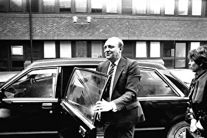 Images Dated 9th January 1987: Neil Kinnock during a visit to Tyneisde where he offically opened Gateshead Council'