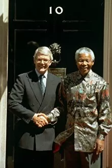 Images Dated 11th July 1996: Nelson Mandela shakes hands with Prime Minister John Major at 10 Downing Street during