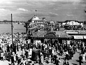 00611 Gallery: New Brighton Pier, Wallasey, Wirral, Merseyside. 8th August 1950