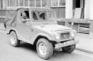 The new Daihatsu motor car August 1978 78-3982-003 The new Daihatsu motor car August 1978 78-3982-003