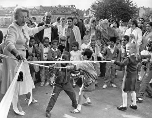 Images Dated 4th September 1989: Two new primary schools in the city opened their doors to excited Coventry youngsters