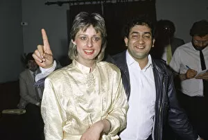 Images Dated 5th May 1986: New World snooker champion Joe Johnson celebrates his title success with his wife Terryll