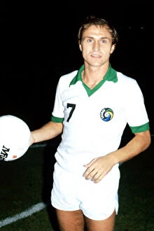 Images Dated 7th July 2004: New York Cosmos Dennis Tueart holding a football October 1978