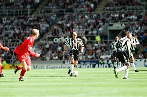 Images Dated 21st August 1999: Newcastle 3-3 Wimbledon, Premier league match at St James Park, Saturday 21st August 1999