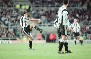 Images Dated 2nd February 1997: Newcastle United 4-3 Leicester City, premier league match at St James Park