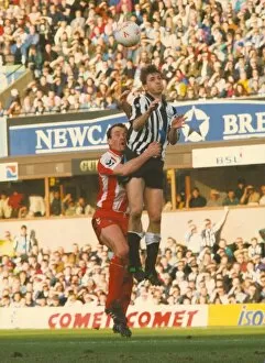 Images Dated 28th February 1993: Newcastle United v Brentford 28 February 1993 - David Kelly challenges for the ball