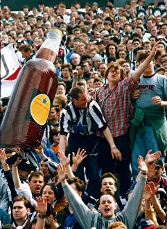 Images Dated 10th May 1993: Newcastle United win the First Division. Fans lined along the route of the players