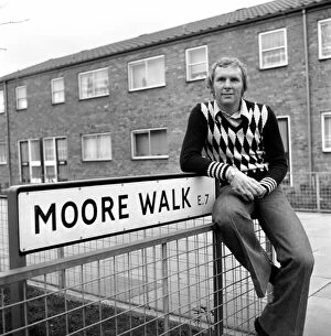 Images Dated 1st February 1974: Newham Borough Council has named a new street after the hero of their local football team