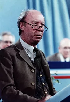 Images Dated 20th September 1996: Nicholas Fairbairn MP Conservative politician speaking at tory party conference Perth
